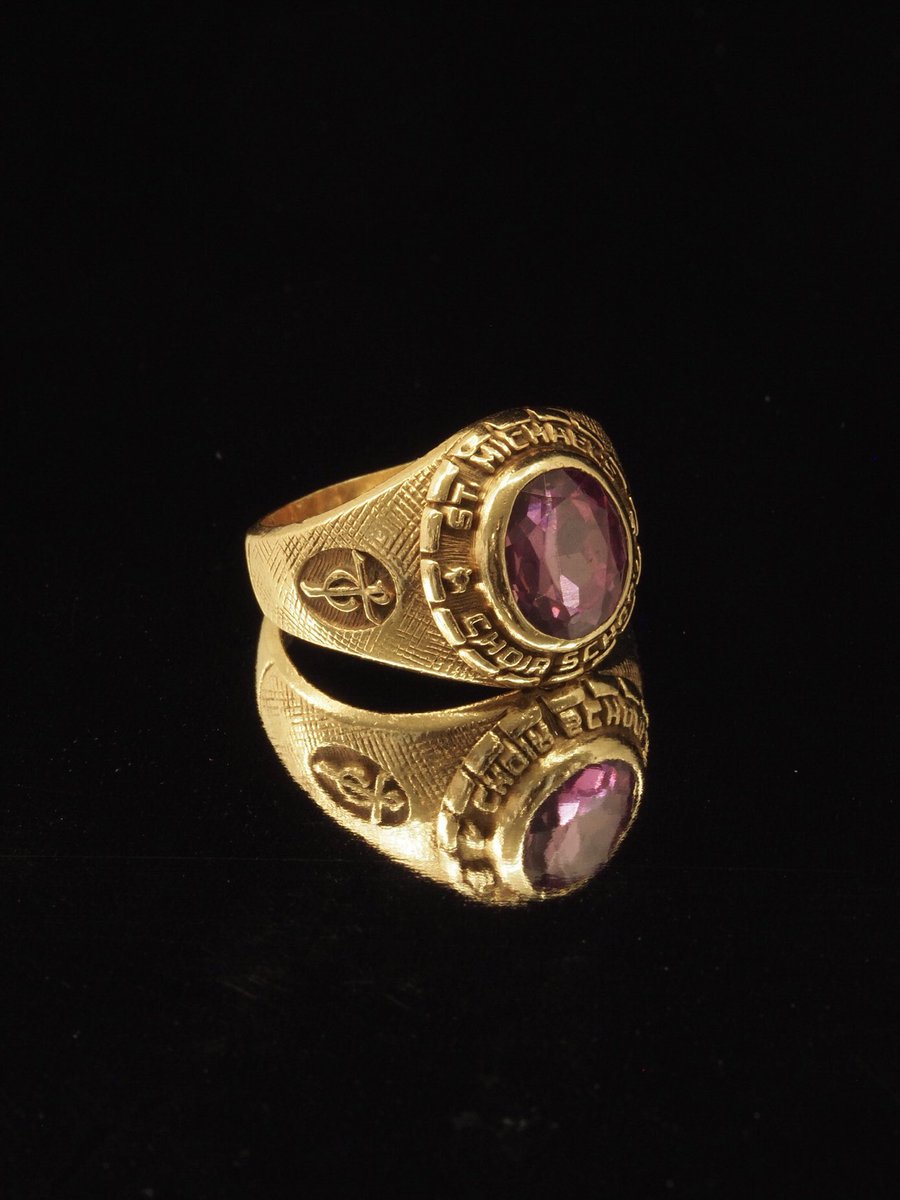 RoelOlay_TD's tweet photo. “A prolonged period of very cold wind chills continues.”
What to you do when you’re cooped up in the house? You work on your macro photography skills.
My @smchoirschool Class of 86 school ring. @SMCSAA @getolympus
#choirboy #toronto #schoolring #macrophotography #getolympus https://t.co/9iaUFCWYdQ