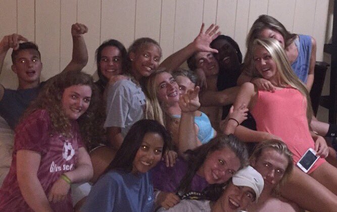arianamarie1_'s tweet photo. Happy bday Carol!! Hope your day is as fun as you are! Ily!💕 @curalynejohnson https://t.co/vSjaC1PFM9