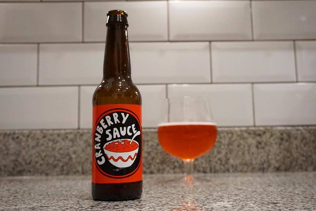 bushcraftbeer's tweet photo. Drinking Cranberry Sauce by @madhatterbrewing - a belated #12BeerBodsOfChristmas
Tart, colourful and refreshing. Really nice drop!! #BeerBods #MadHatBrew #BeerPodSquad #SourSaturday #SourBeer #FruitBeer #CraftBeer #Beerstagram #Instabeer #ModernBeer #Ch… https://t.co/CgABpotvDW https://t.co/f1BA0FuLye