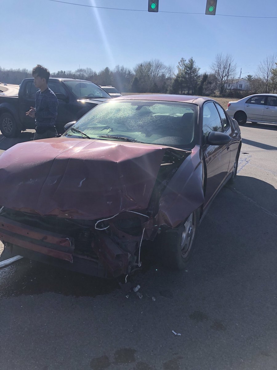 AllieJbaker's tweet photo. @joeimel DONT TEXT AND DRIVE! We were going to take our dogs for a walk and a kid was texting and ran a red light and hit my truck going about 40mph causing us to spin 180 degrees. He didn’t have insurance either. Truck got towed but everyone including the dogs are okay. https://t.co/hrNnsWXPcj