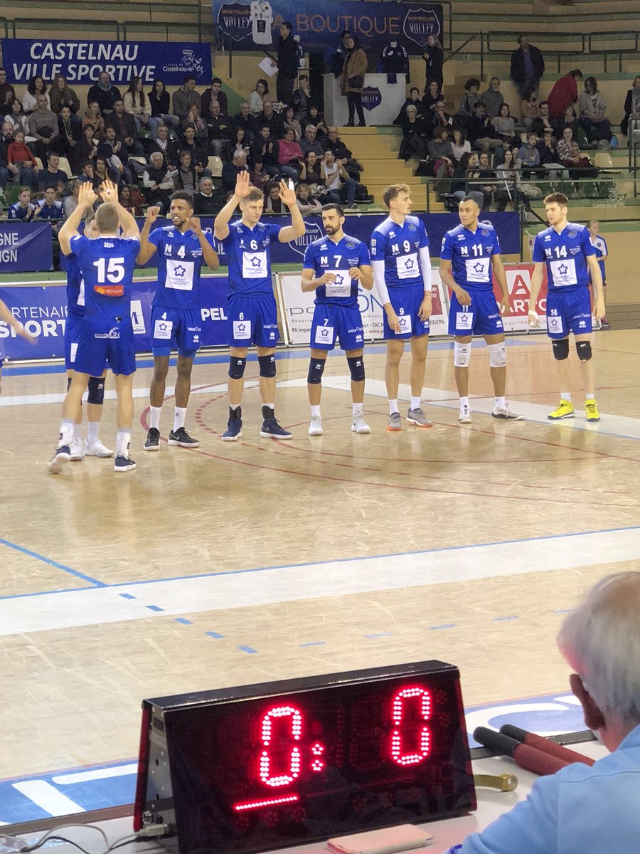 deverbizier's tweet photo. #reprise championnat de France Volley #Mvuc /Rennes @Saurel_P @MIRALLESMP @henrimaillet34 https://t.co/vkh7gK2wvd