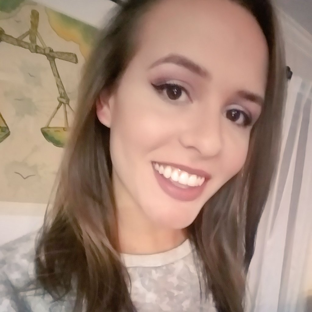 Blanton_Math's tweet photo. @drownhappily READY FOR IT???
#beforeandafter  I just don't have a place in my house with outstanding lighting like all these YouTubers... https://t.co/MZDnhMUZqe