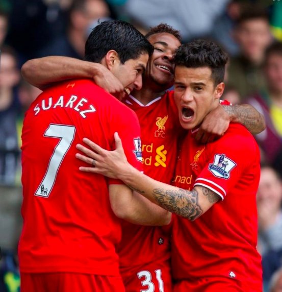 Sporf's tweet photo. 📸 A picture to break the heart of every Liverpool fan. 😢🔴 https://t.co/h0LpQTH2t9