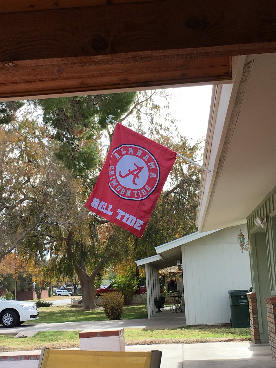 Hey <a href="/MarkMcMillian29/">Mark McMillian</a> the wife is a huge fan so I got her this for Christmas and it’s flying high for the game #RollTide