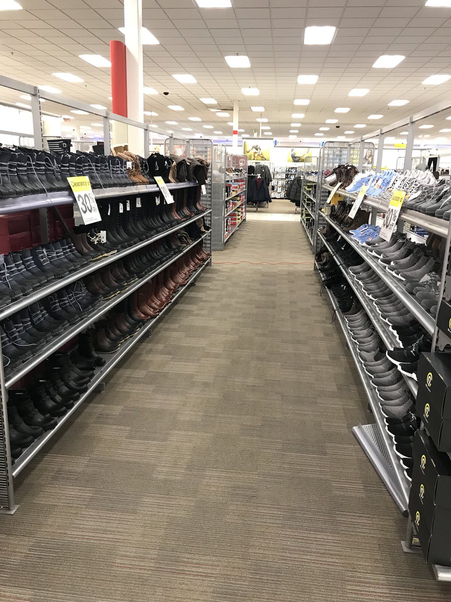 When clearance looked this good you know it’s going to fly off the racks! #t1789 #southportstylesquad #sellsellsell