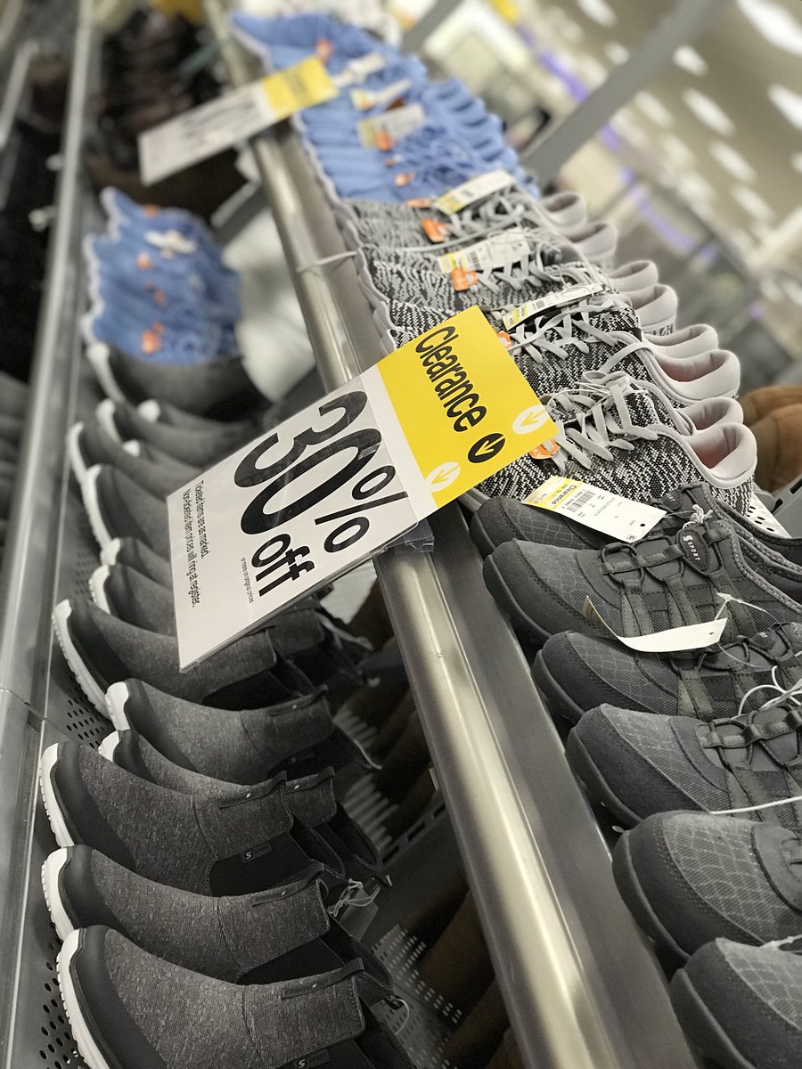 sarah_sklar1's tweet photo. When clearance looked this good you know it’s going to fly off the racks! #t1789 #southportstylesquad #sellsellsell https://t.co/V9kxlBzqRb