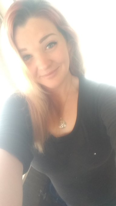 Feeling the love and light today 💛 #datenight #FrankieBallard #concert #casinonight #spirtualist #love<a href="/tag/datenight"class="tags">#datenight</a><a href="/tag/love"class="tags"><span>#love</span></a><a href="/tag/light"class="tags"><span>#light</span></a><a href="/tag/concert"class="tags"><span>#concert</span></a><a href="/tag/casinonight"class="tags"><span>#casinonight</span></a><a href="/tag/frankieballard"class="tags"><span>#frankieballard</span></a>