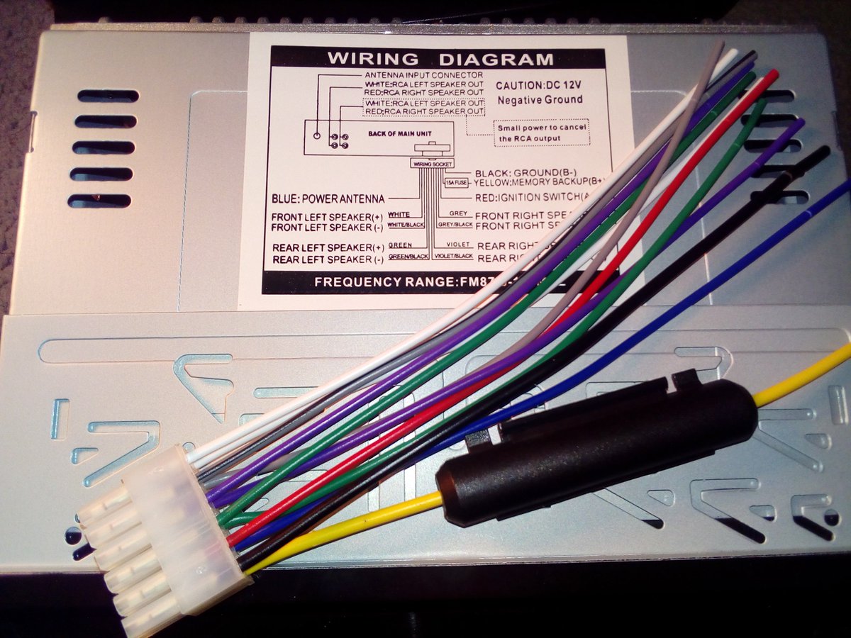 Keztastrophe's tweet photo. why so many wires for a car stereo, im never gunna work out how to fit this without blowing myself and or the car up!!! https://t.co/rUeeKcJRHn