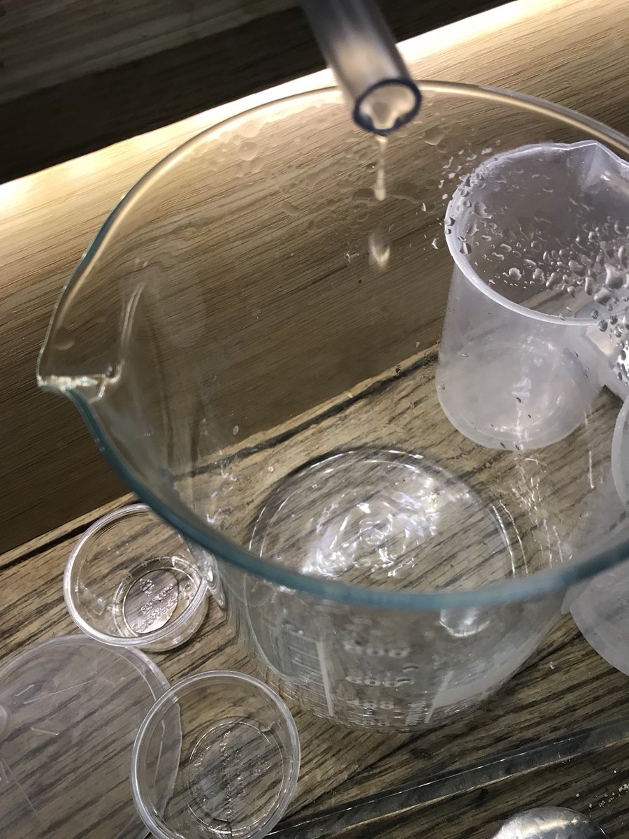 FluffyRona's tweet image. First magic 6/1/17 #aphotoaday #738  #alchemy #makinggin #greensandridge #RoSi