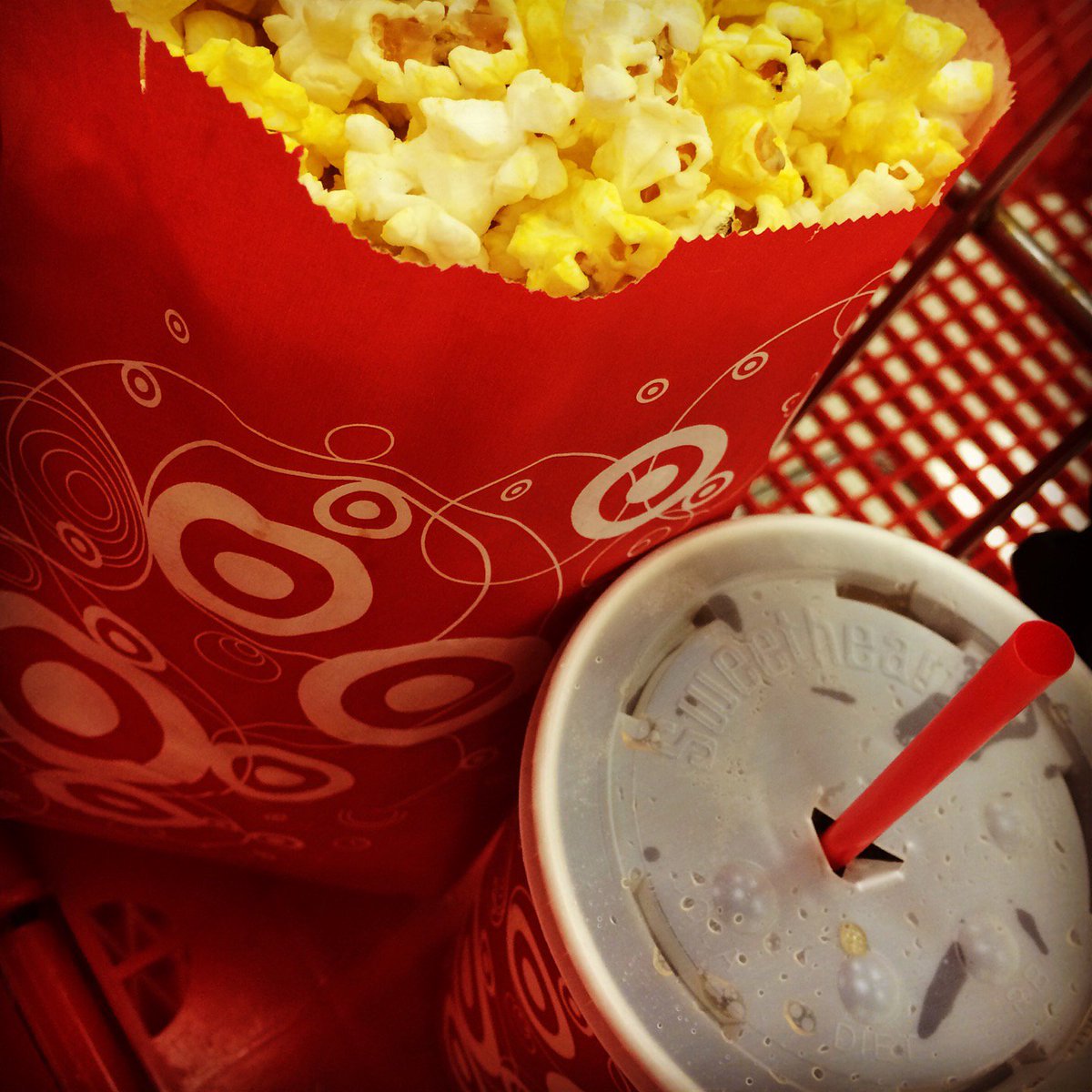 jjwarren97's tweet photo. #QuickTargetRun #EthanNeededPopcornOfCourse #MaybeWeDidToo (@ Target in Midlothian, VA w/ @bryan_warren) https://t.co/45uHi0ga0b https://t.co/T5BB1SQa99