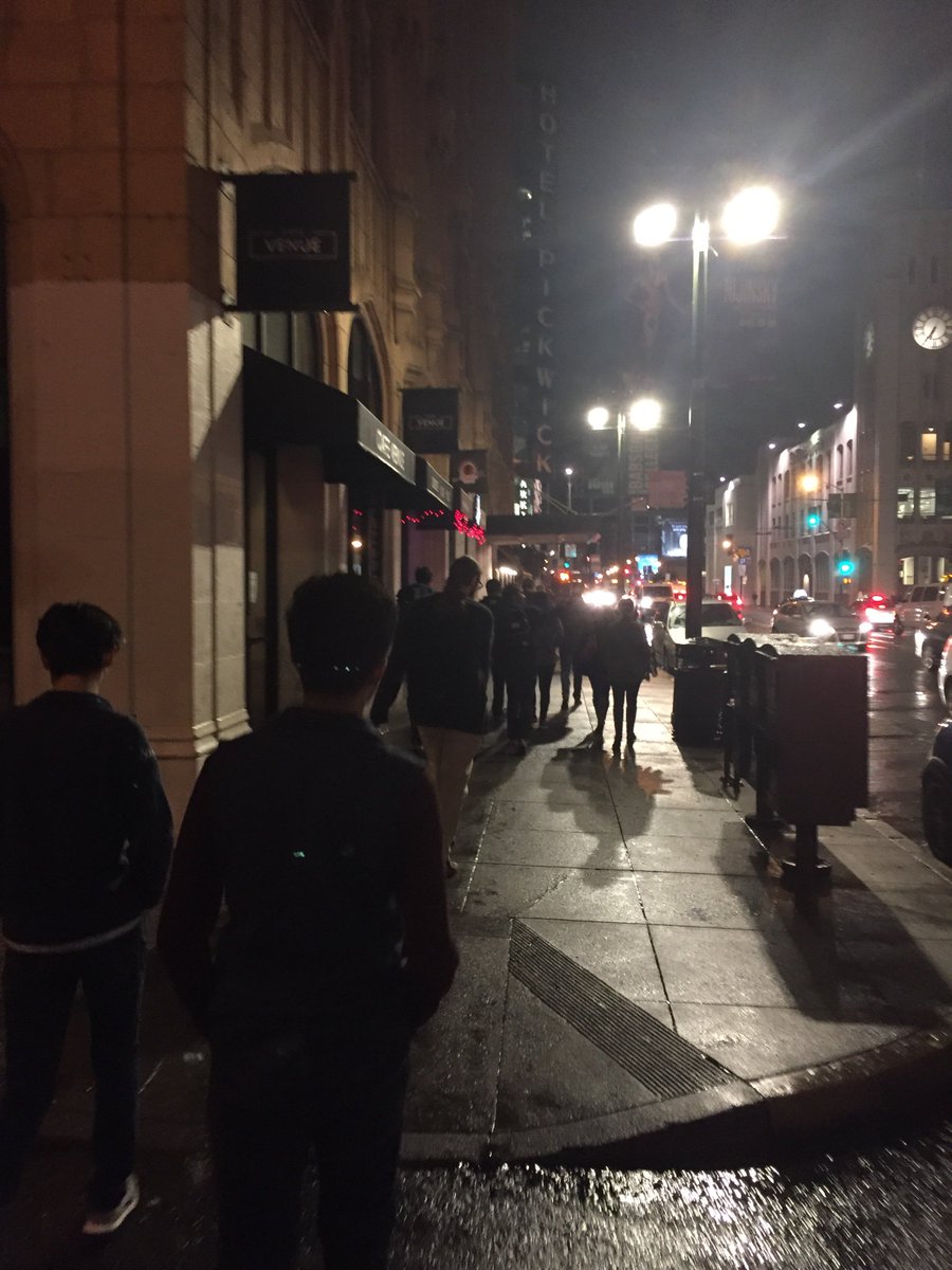vaibhus's tweet photo. 5th St stuff #SVBTrek https://t.co/hFHpy7KCKC