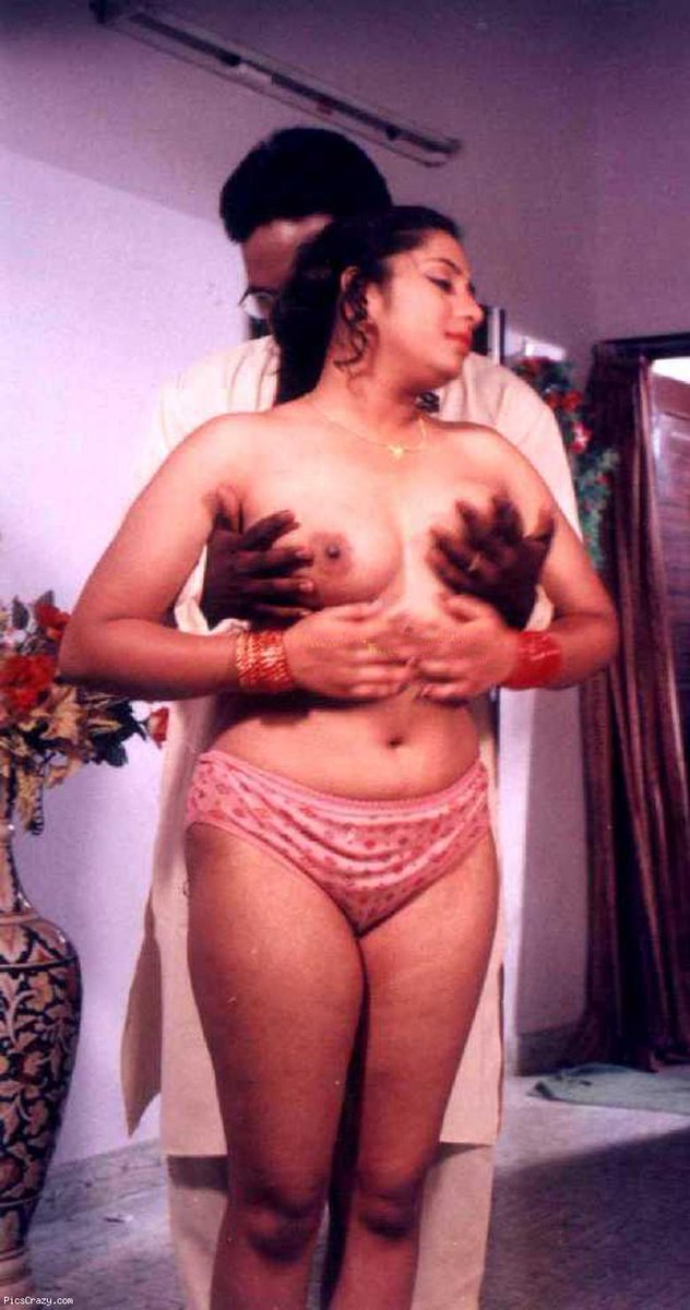 Fucking Reshma Aunty Ass Check Her Ass Photo Also In Photo Folder Hot Indians Porn