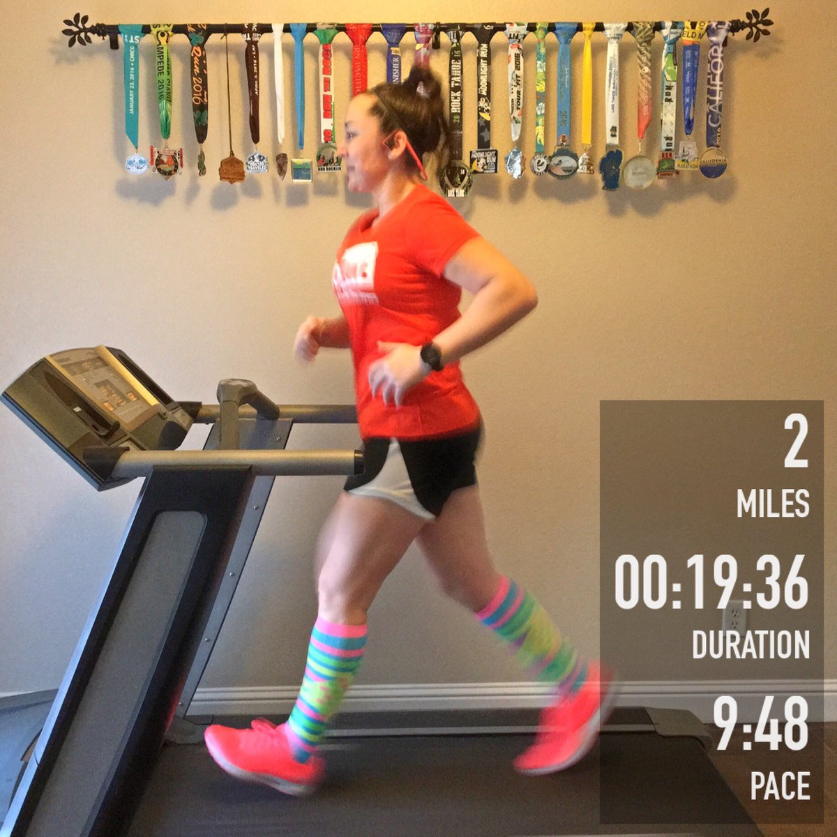 runstrongrun's tweet image. First run (a #shakeoutrun) in my new @UARunning HOVR shoes was a success! Tomorrow I’ll be wearing them again as I pace the @HotChocolate15k in San Fran! 🍫 I’ve never owned shoes that have a sensor in the sole! So cool! #bibchat #bibravepro #keepittight