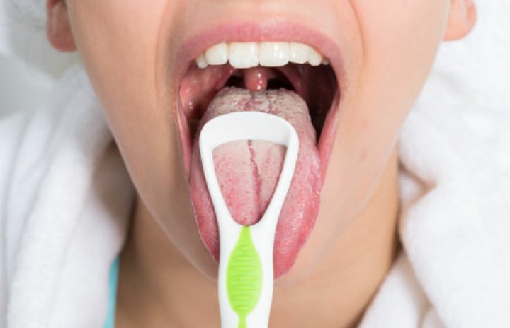 EsteticaDenntal's tweet photo. Sabias que... la limpieza de la lengua puede mejorar el sentido del gusto ,estudios informan que pacientes notaron una mejoria del gusto después de 2 semanas de limpieza diaria!!
#TipDental
#PorqueTuSonrisaEsTuImagen https://t.co/Ssd5hwpZ6z