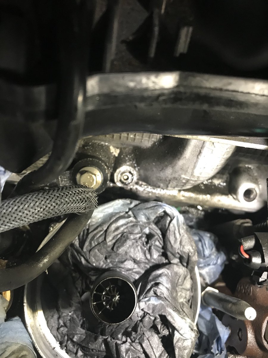 headtech0's tweet photo. Broken glow plug removal all makes drilled and extracted in situ at https://t.co/TkPQLukhF8 https://t.co/Z3QXMAYMAK