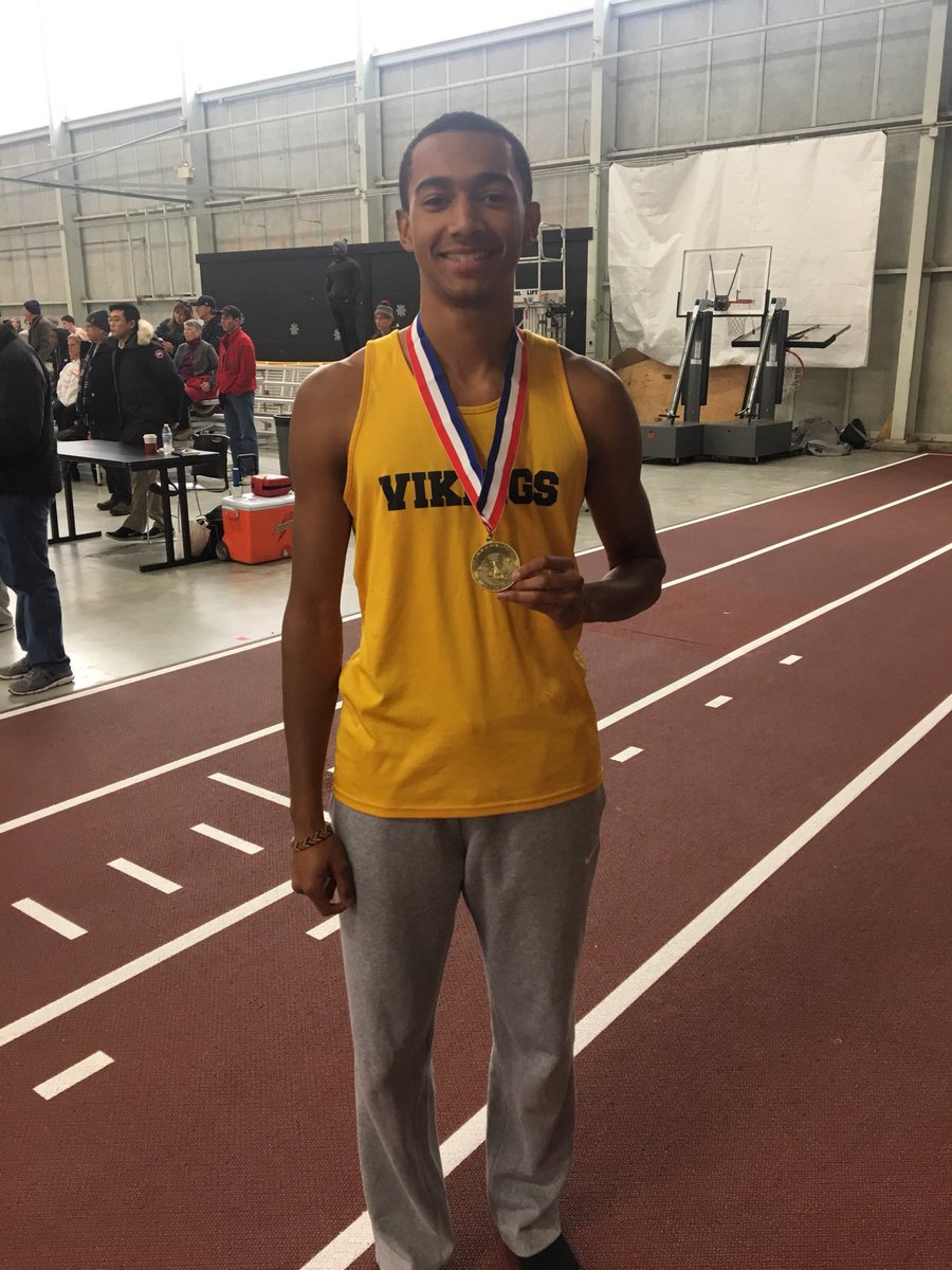 Way to go Senior Frank Dalton, placed 1st in the 200m w/time 24.60 and qualified for the Meet of Champions! #VikingFast! <a href="/UMsuperfans/">Superfans</a>