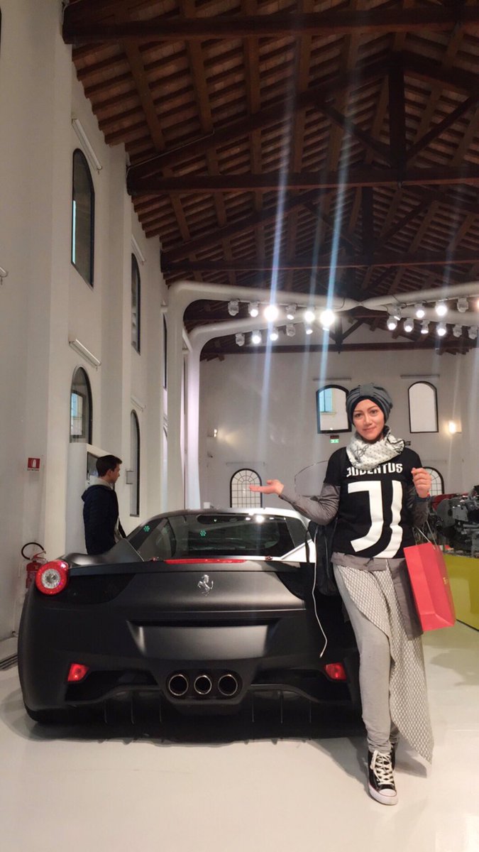 nieke_aereta's tweet photo. 40) Area Museum Engine, Enzo Museo #FerrariModenaItaly , Italia memang gak ada duanya deh. Cinta keduaku setelah Indonesiaโค๏ธ๐ https://t.co/45U8Wo24ml
