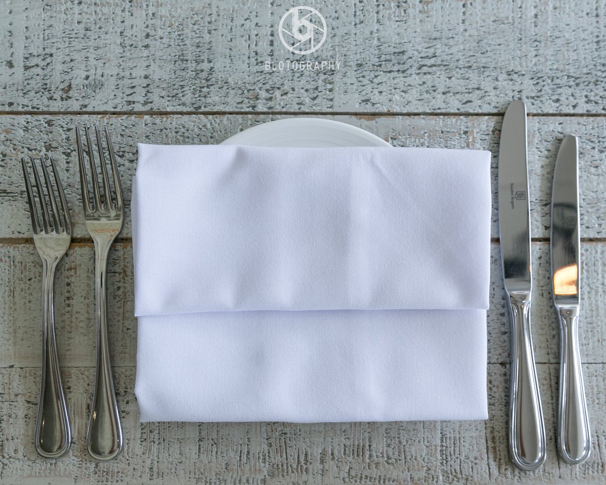 blotography's tweet photo. When the decor is this simple yet nice, I have a feeling lunch will be good 😋 @keithtullochwine Muse Kitchen #blotography #keithtulloch #winery #birthdaylunch #musekitchen #keithtullochwine #birthdaytrip #flatlay #rusticdecor #rustic #huntervalley #winecountey https://t.co/ywWlqhDneu