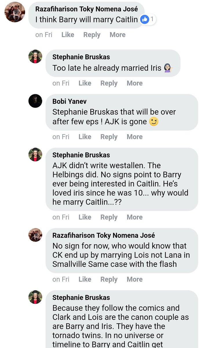 TrayBVmrsMorgan's tweet photo. Seen a #Snowbarry fan stand to a WA on the flash official facebook page makes me soo proud #SnowbarryIsReal ⚡❄ https://t.co/8tPS5pLbmz