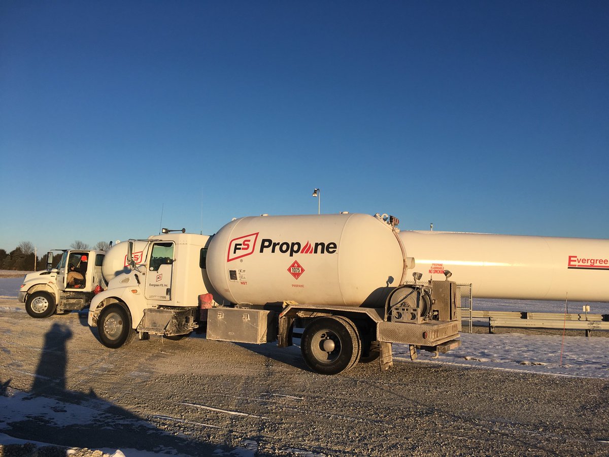 Hoffman_Rob_W's tweet photo. Long, cold days by the Evergreen FS LP delivery personnel, but your hard work is appreciated. Thank you! https://t.co/l6xaIJXMjm