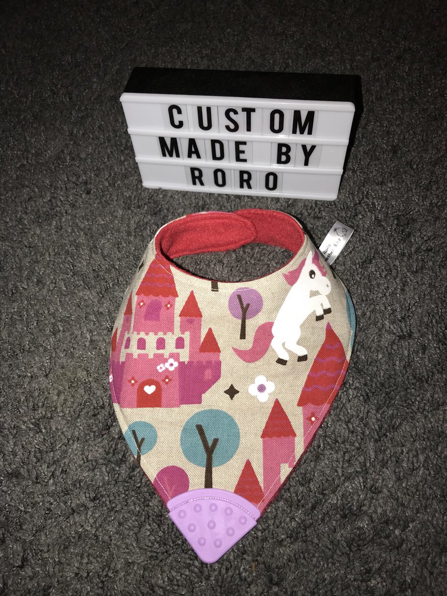 RoRoTeetherBibz's tweet photo. @RoRoTeetherBibz https://t.co/tjmRQg8WwI #newdesigns #princess #castles #unicorns #teetherbibs #teethers https://t.co/65x95YISjF