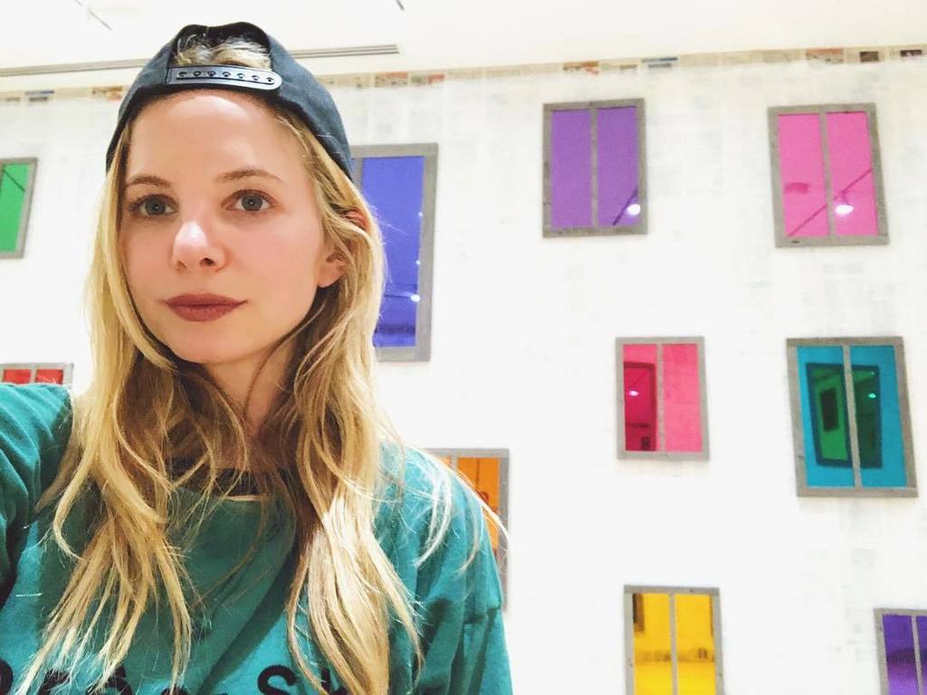 I tried to think of a deep nostalgic quote about windows, but all that I could think of was Windows95 👩🏼‍💻