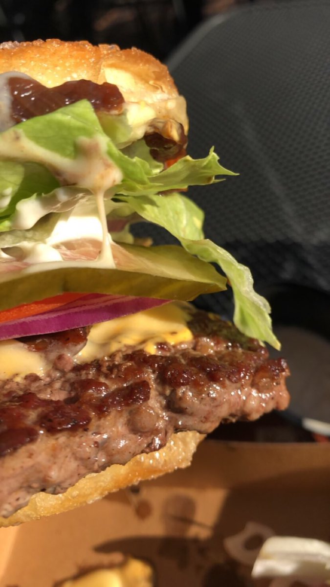 The square patty creator <a href="/Wendys/">Wendy’s</a> has major competition in Yountville from <a href="/ChefChiarello/">Michael Chiarello</a> and his new Platform No. 8 Burger Joint! #NapaValleyisthebest #squarepattynapastyle #napavalley #burger #killingit