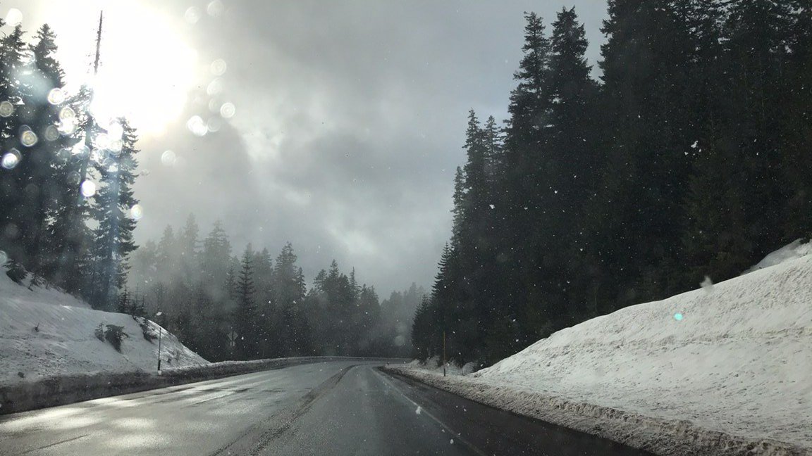 WarmWintersOrg's tweet photo. When you are a @WarmWintersOrg volunteer, these are the views you enjoy while driving to pick up lost/found donations! Our volunteer Corinne picked up from @mthoodmeadows today, and she will deliver warm clothing to homeless shelters in Portland tomorrow! #helpthehomeless https://t.co/6Ti7zWxq6Q