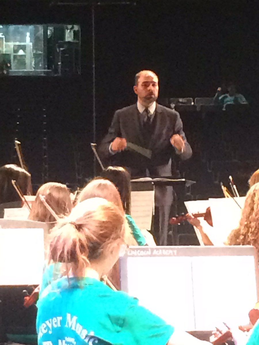 SLMSOrch's tweet photo. Concert time @SLMSOrch! #KCMETROADO @SLMSActivities #iBelong https://t.co/bIdF73W1Mz