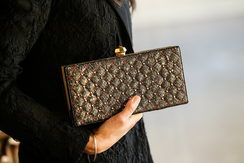 simranrihal's tweet photo. All Simran Rihal clutches are made from recycled skins + large enough to fit the largest size smart phones + more... #chicstyle #redcarpet #blacktiestyle #celebstyle #sustainablefashion #houstondesigner https://t.co/h1lPi9cdqT