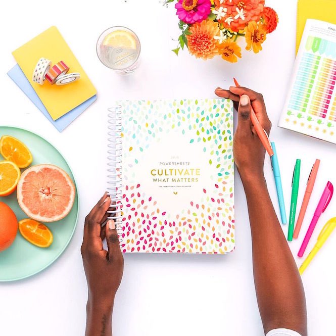 creativmarket's tweet photo. Working on your 2018 goals? If you're a maker/creative looking to grow your business, you should become a vendor for @TheCreativMarket 🇺🇸! The market opens on Feb. 28th! Spread the word to all the talented artists you know, and apply at https://t.co/EafDIipn4h! https://t.co/MiMiau3hvc