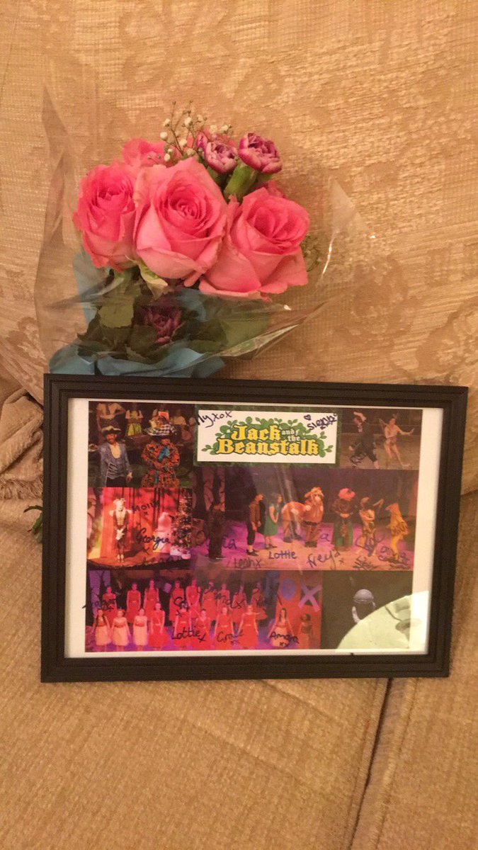HarrietVWise's tweet photo. Thankyou Panto Team 💕😘
And a huge well done and thankyou to all the cast for making my choreography come to life! You have all been amazing to work with! 😘💕
#chpreographer #dancer #panto https://t.co/5v7QSUhEZl