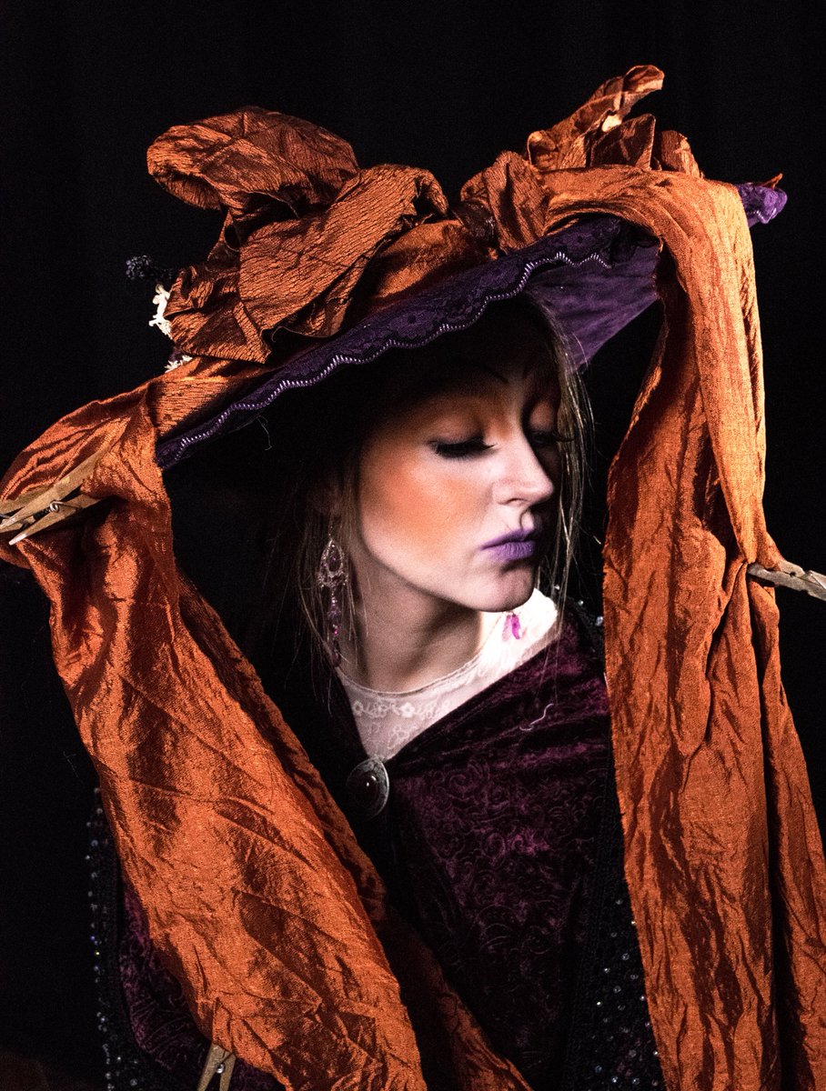 jean_louisek's tweet photo. WHIMSICAL WOMAN:

(makeup and styling done by me) 

Products used:

- @juviasplace Saharan blush palette vol. 1 shade: Toby

- @MorpheBrushes 35B palette in the orange &amp; purple shades

- @limecrime lipstick in the shade poison berry https://t.co/R2npFPwVIB