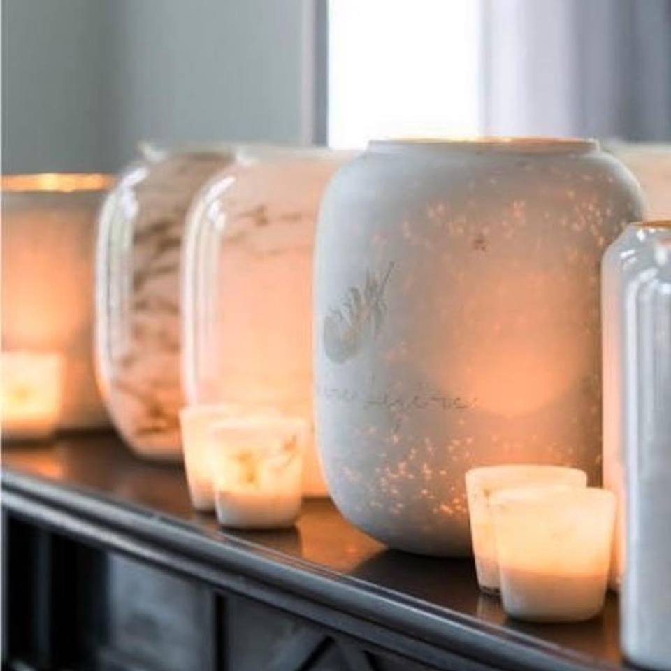 Designerhome_no's tweet image. Stemningsfullt lys med Magic marble hurricane fra Riviera Maison
designerhome.no