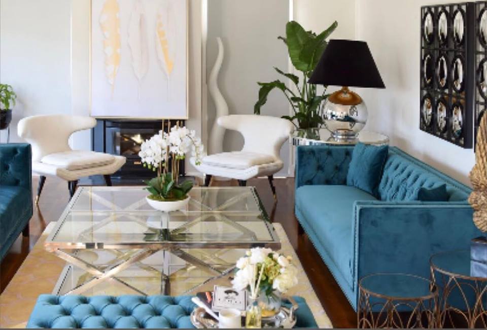 Designerhome_no's tweet image. Endelig et bord med stor nok plass til å samle både bror, søster og svigermor rundt. Manhattan table er et luxuriøst glassbord med skinnende glamorøs stålramme. 
designerhome.no