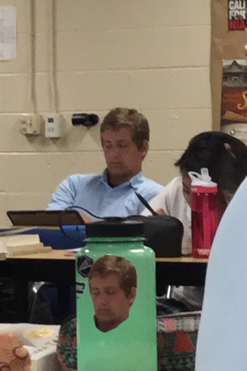 egadola10's tweet photo. Happy birthday to one of my favorite coworkers @DxGoeddeke #stuffcurry #sbo https://t.co/aRlyKf4vp0