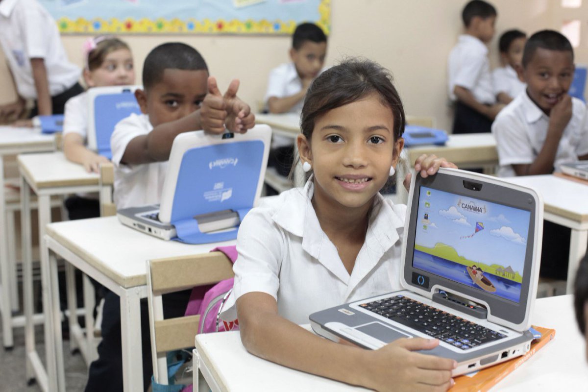mineducacion_ve's tweet photo. #EsNoticia @MPPEDUCACION ratifica llamado a retornar a las aulas de clase este lunes 8 de enero @JauaMiranda @NicolasMaduro https://t.co/Tvfgm7PXXB #AConstruirElPlanDeLaPatria https://t.co/Q0t855quzw