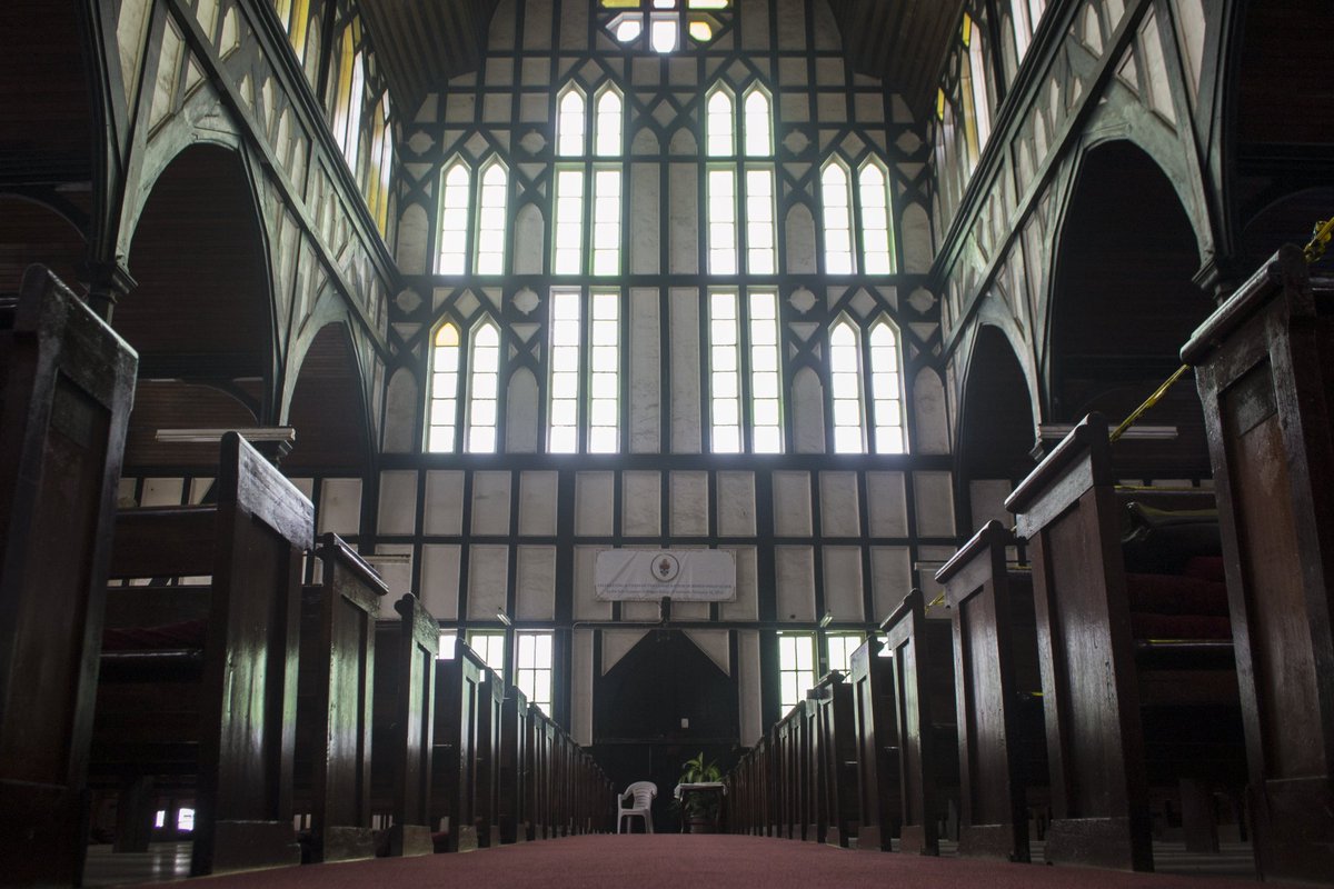 alana_zamora's tweet photo. Today was a day filled with sightseeing in Georgetown. We had the opportunity to go inside St. George's Cathedral, one of the tallest wooden churches in the world. #txststudyabroad https://t.co/abLAexfP8l