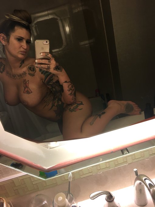 When daddy says bend over.... https://t.co/jBreka1rED