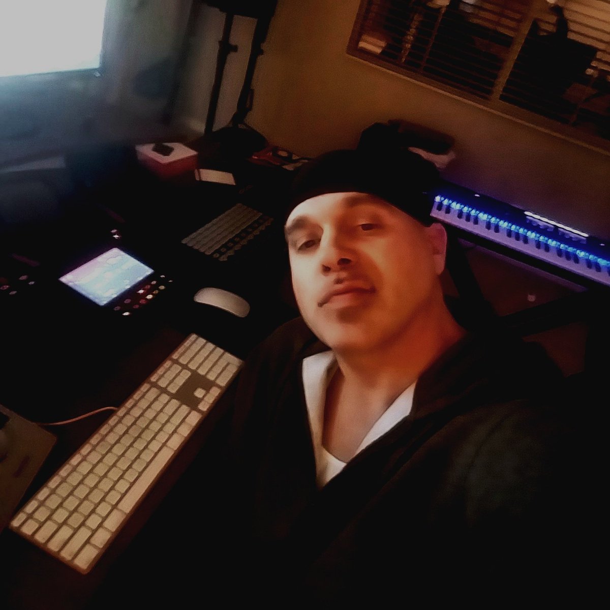 ogjamin's tweet photo. Holidays over. Back at it! https://t.co/XiuOchC4j5