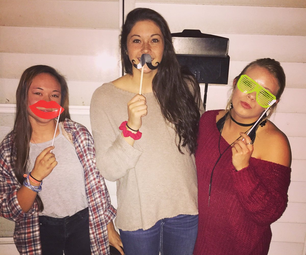 msbaileynichol's tweet photo. Happy 21st bday @DMcCarson hope you have the best day ever!!! Miss youuu https://t.co/ufQCBQw1Nt