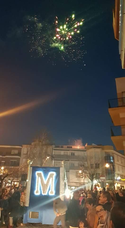 JorgeAlhambra's tweet photo. Mi trabajo anoche en la cabalgata de #Reyes en #Durcal #DiaDeReyes #Reyes2018 @pirogranada https://t.co/9PWhVGk1e4