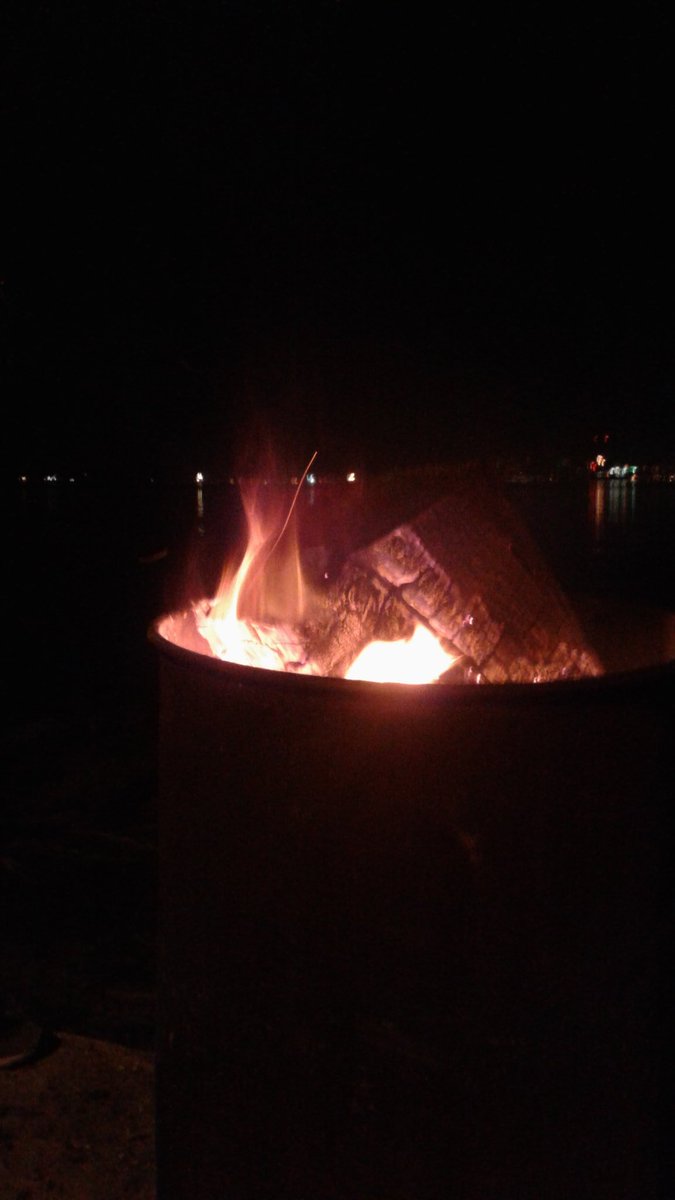 Ayeşteyim ateşte ateşte ^^ işte biz bir gün iş çıkışı