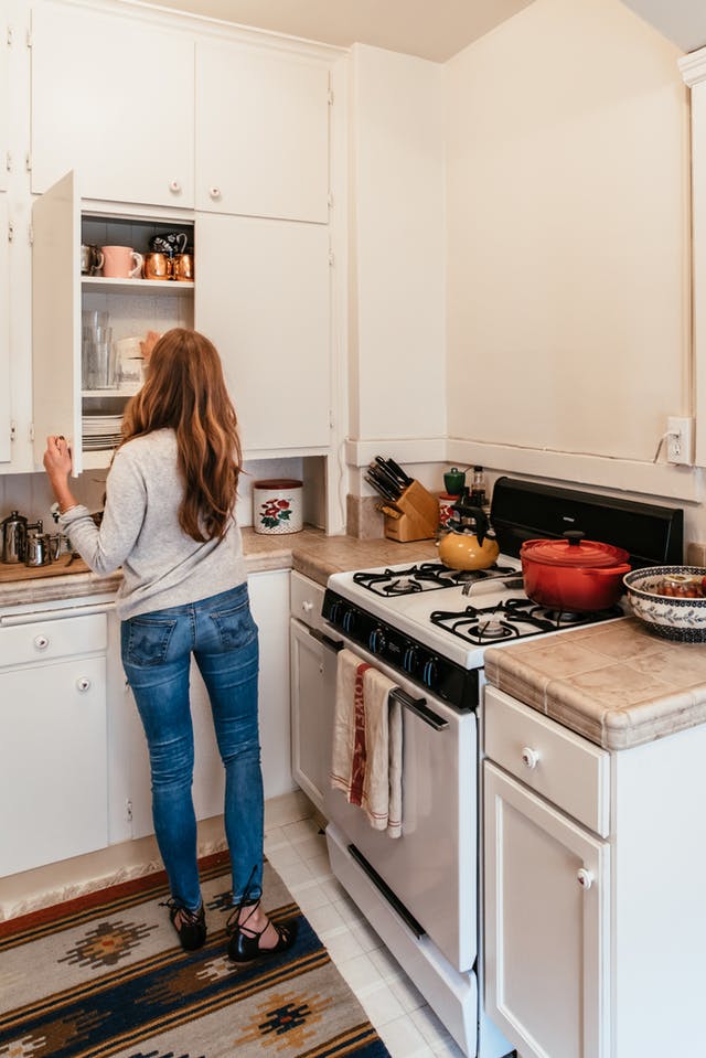 storagechoice's tweet image. If you're planning to clean your kitchen this weekend, make sure to read this article for three things NOT to do when completing this task. bit.ly/2kqaatT