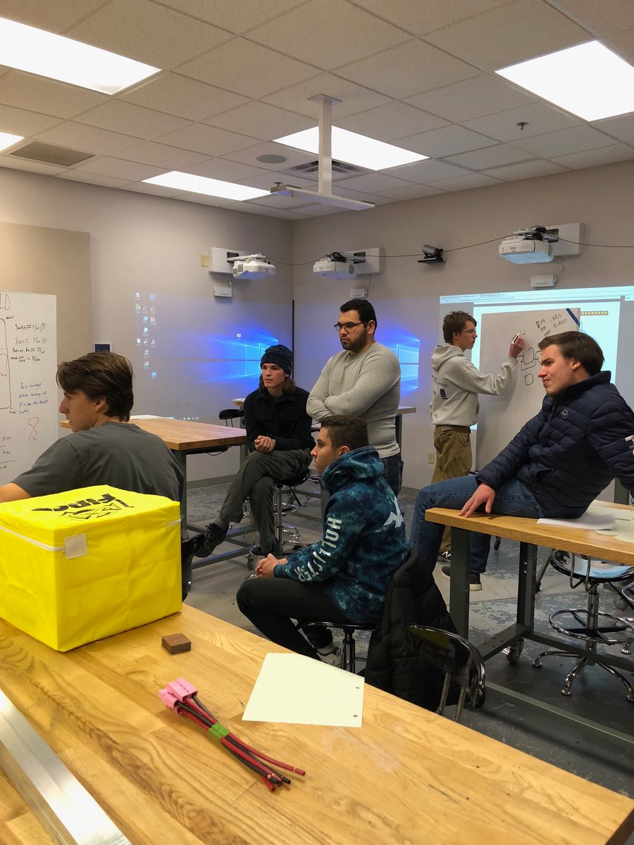 Brainstorming strategies after kickoff! <a href="/FIRSTweets/">FIRST</a> <a href="/FIRSTChesapeake/">FIRST Chesapeake</a> #FIRSTPOWERUP