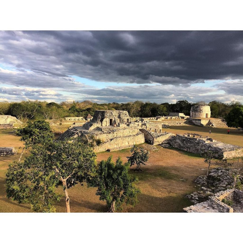 criscapponi's tweet photo. Shocking #Mayapan #Mejico #Mexico #Yucatan #Maya #Temple #acienthistory #natives #landscape #templos #SUN #Clouds #ruins #blessed @paznia https://t.co/wG8iuq63UA https://t.co/fMQ12dc8G6