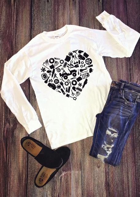 How to get you #jeepgirl in the mood.
Check out our new shirts just in time for Valentine's Day
Click the link👇 to get yours crawlhers.com/collections/wo…
#jeeplife #4x4life #jeepgoals #JeepWrangler #crawlhers #apparel #jeepapparel #ValentinesDay #howtowinherheart #lifewithnolimits