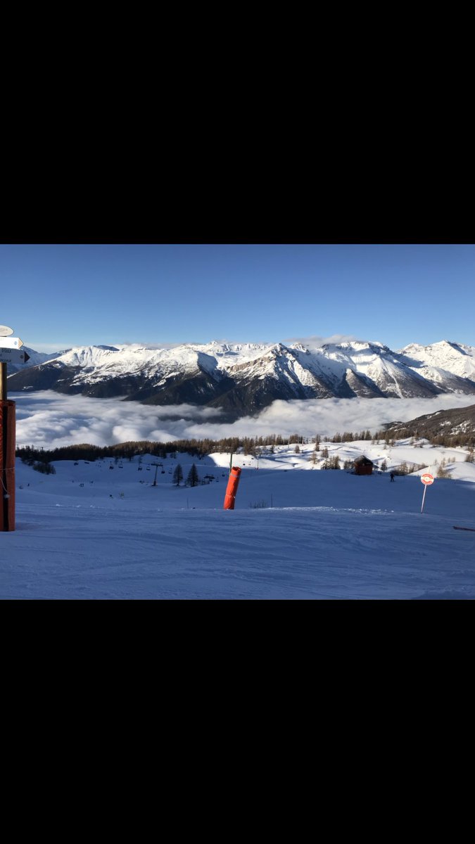 sophiesanford17's tweet photo. Getting away couldn’t have come at a better time for me💆🏽😴 https://t.co/gBBSKO3i81
