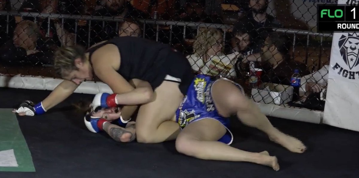 FloCombat's tweet photo. The 35-year-old Parker pounds out the quick stoppage and the crowd goes crazy in Knoxville. 5-0 and the journey continues! https://t.co/RvC0ObLHY6