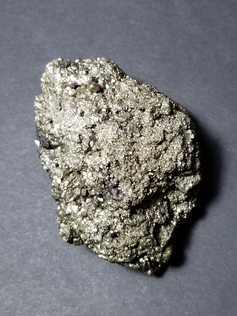 GemHeads's tweet photo. I'm a fool for a glimmering piece of Pyrite 😍 https://t.co/TEJLKUe2gL